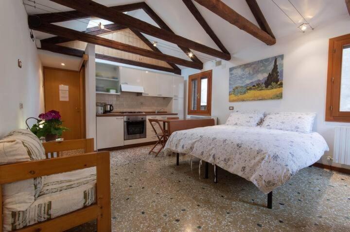 Appartamenti Ca D'Oro Венеция Экстерьер фото